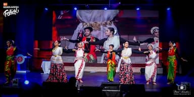 টরন্টোয় বাংলাদেশ ফেস্টিভ্যালে বাঁধভাঙা মানুষের ঢল