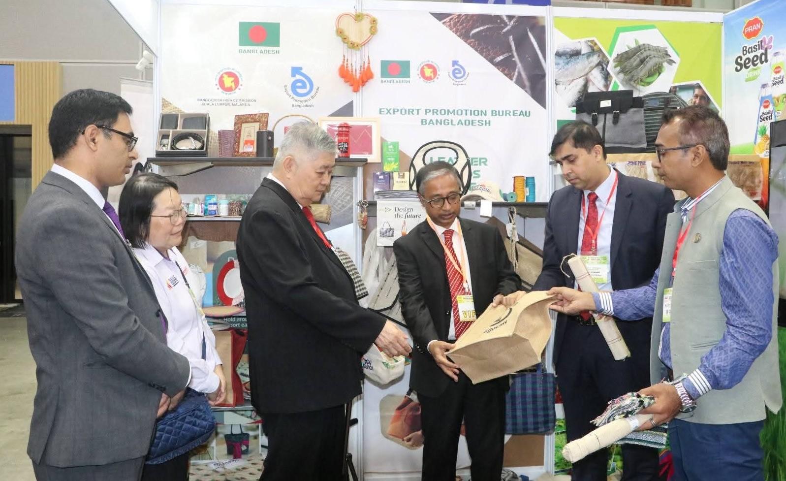 Description of Image