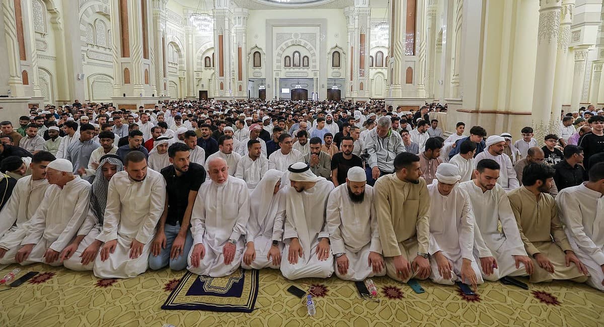 Description of Image