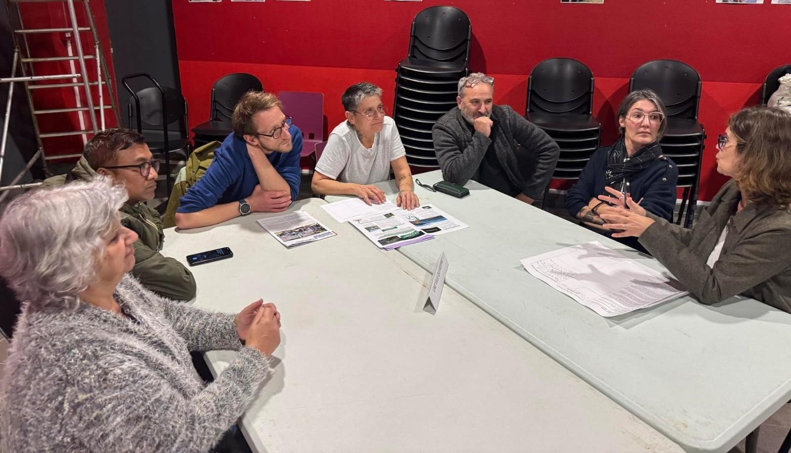 Description of Image