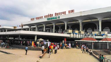 লিবিয়ায় মানব পাচারকারী চক্রের প্রধান ঢাকায় বিমানবন্দরে আটক: পুলিশ