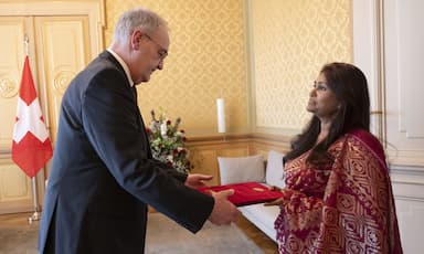 সুইস কনফেডারেশনের প্রেসিডেন্টের কাছে বাংলাদেশের রাষ্ট্রদূতের পরিচয়পত্র পেশ