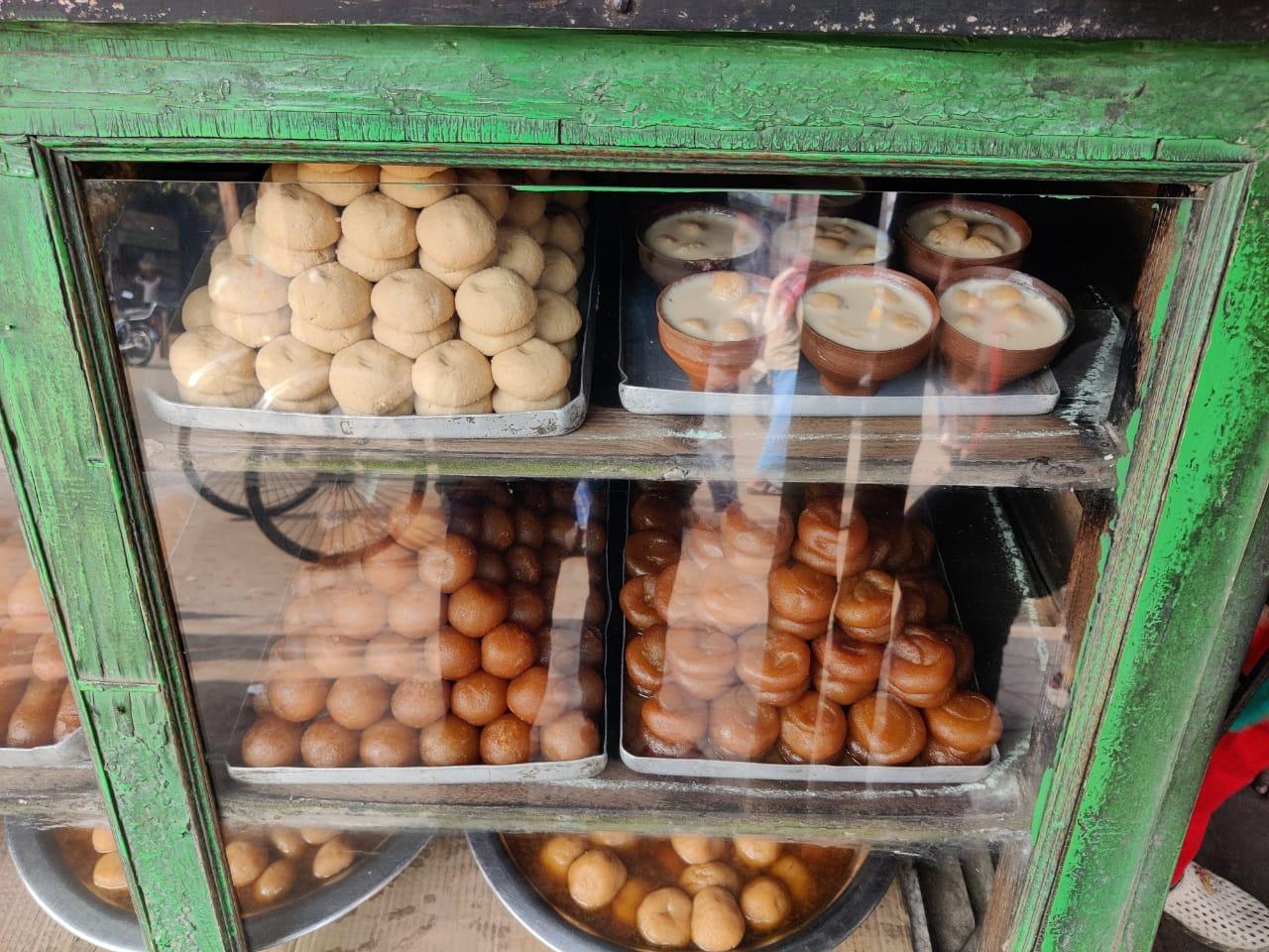 মধুমালা মিষ্টির দোকান