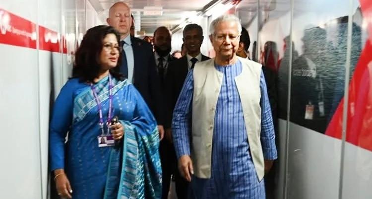 লন্ডন পৌঁছেছেন প্রধান উপদেষ্টা ড. ইউনূস