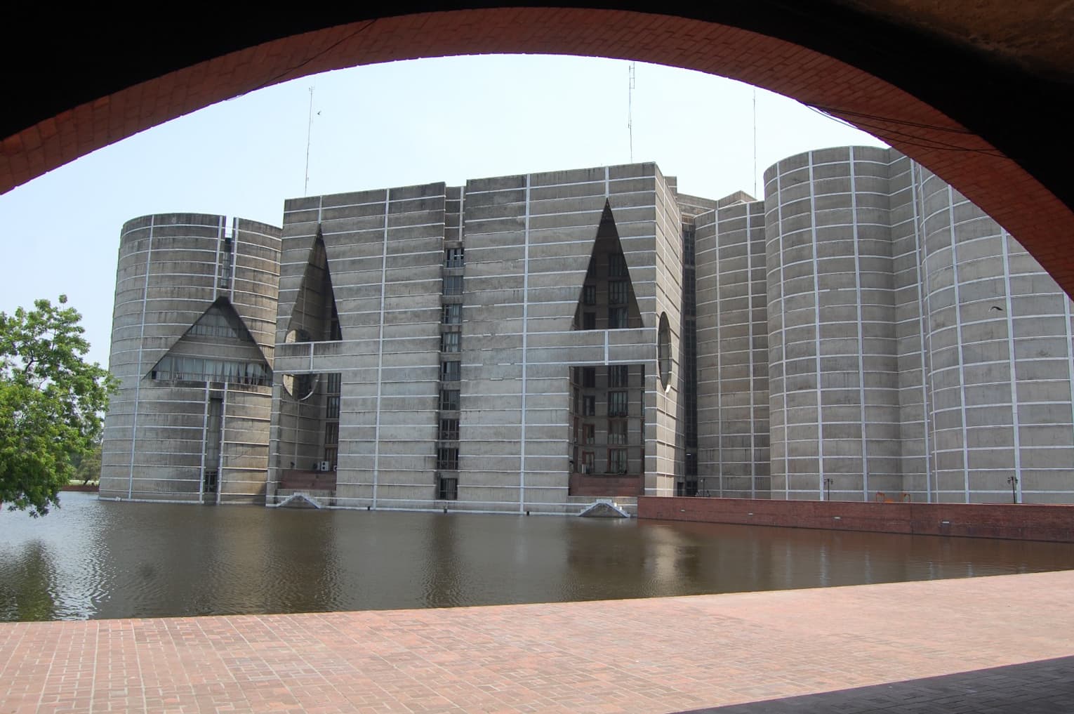 Description of Image