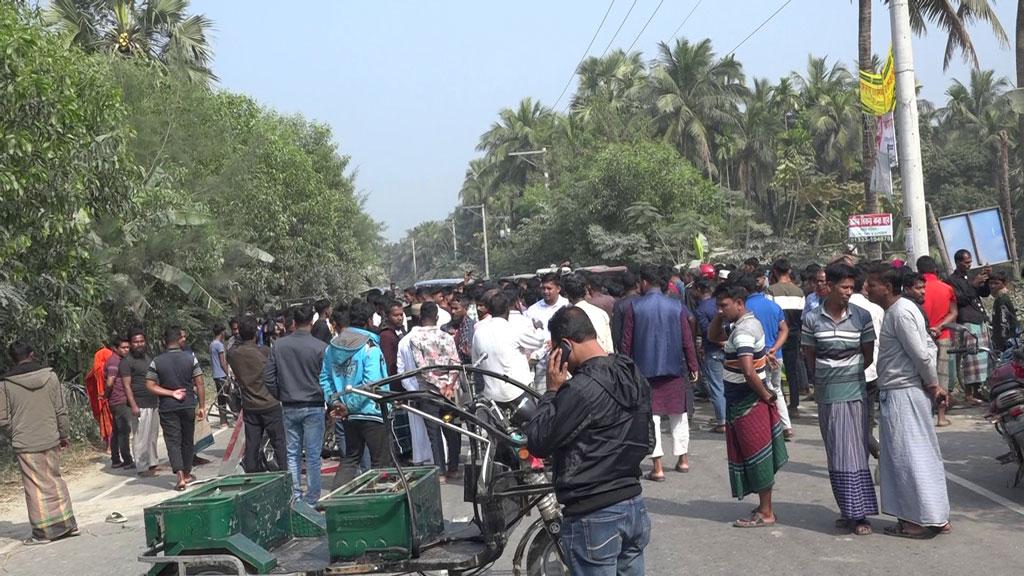 লক্ষ্মীপুরে ড্রাম ট্রাকের ধাক্কায় অটোরিকশার ২ যাত্রী নিহত