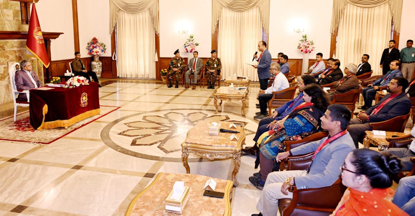 বৈষম্যহীন বাংলাদেশ গঠনে ভূমিকা রাখতে সাংবাদিকদের প্রতি আহ্বান রাষ্ট্রপতির