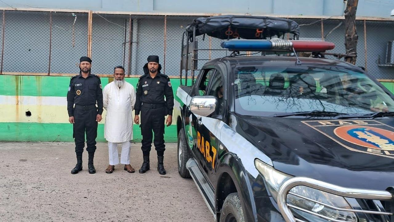 চট্টগ্রামে ওমানপ্রবাসীর বাড়ি পোড়ানোর মামলায় প্রধান অভিযুক্ত গ্রেপ্তার